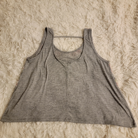 ✨️2/$20 EUC "Rock N Roll California" Crop Tank Top Medium - Picture 4 of 5